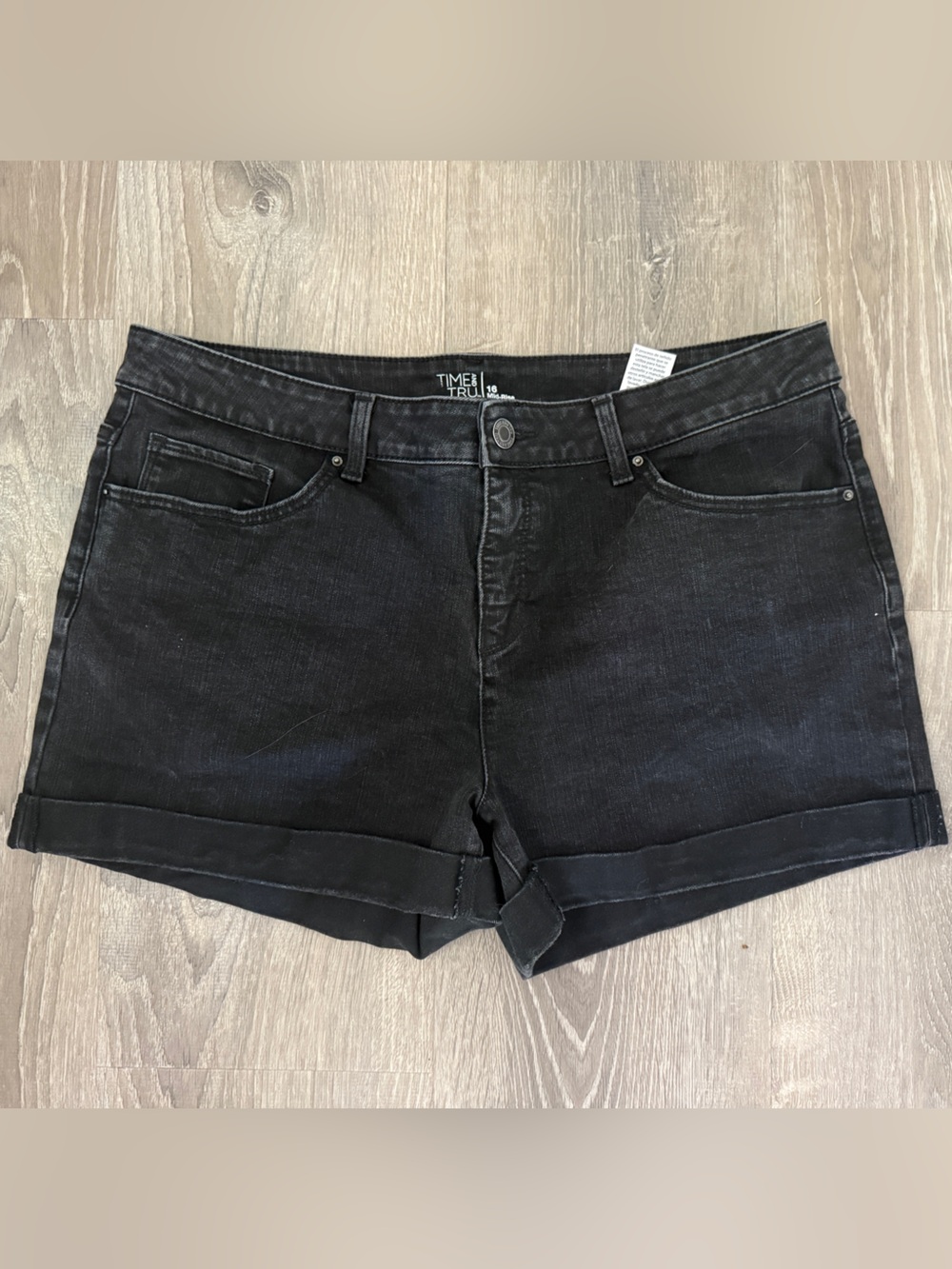 Time and Tru Mid-Rise Black Cuffed Denim Shorts
